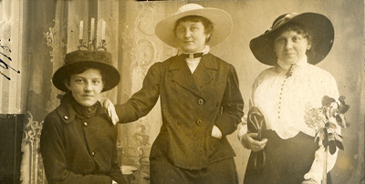 1915